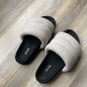 ROAM slippers size 38